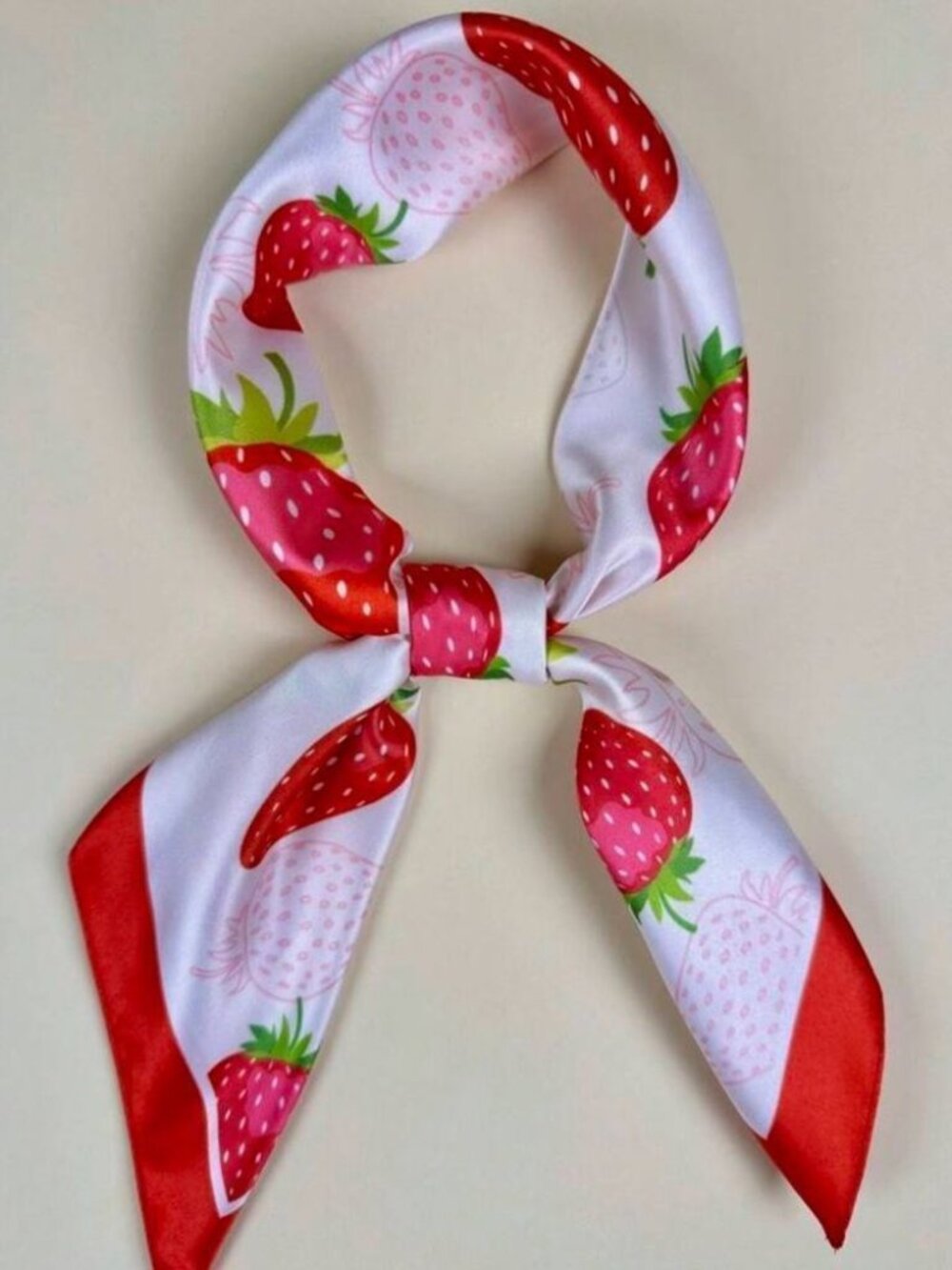 Strawberry Print ScarfN1103